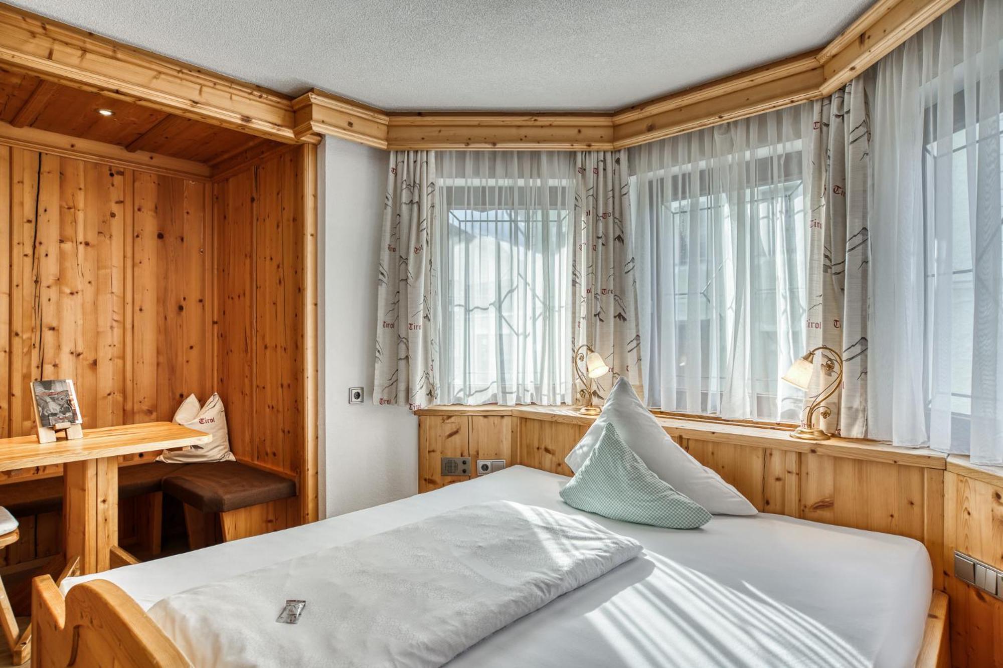 Hotel Alpenstolz Mieders Habitación foto