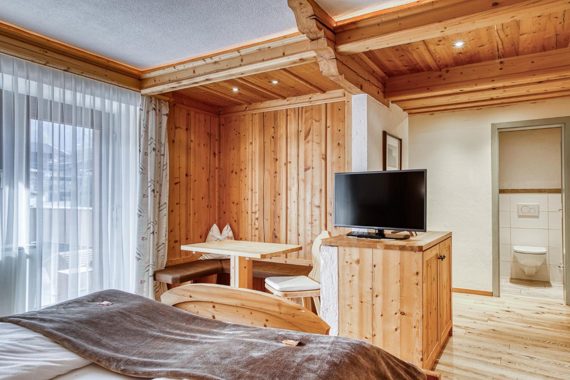 Hotel Alpenstolz Mieders Habitación foto
